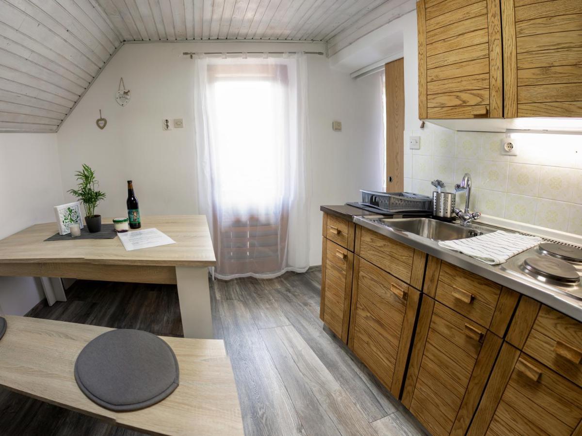 Apartma Petra Ravnik - Wanderer's Hut Lejlighed Bohinj Eksteriør billede